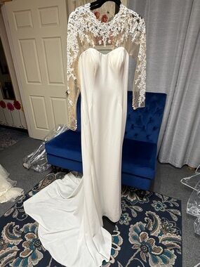 Cosmobella Milano Ivory Wedding Dress with Lace Bolero – Size 10